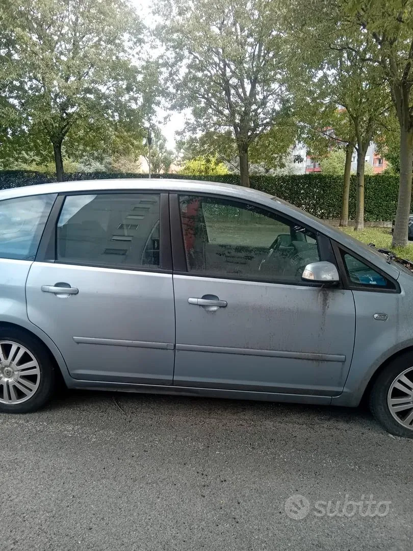 Ford Focus 2005 photo 2