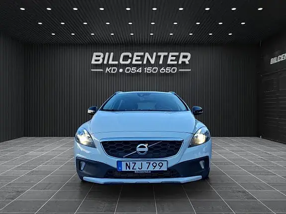 Volvo V40 Cross Country 2014 photo 2