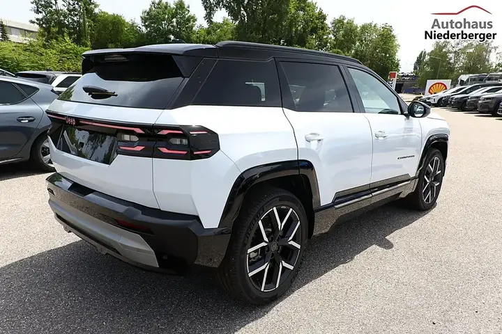 Jeep Compass photo 3
