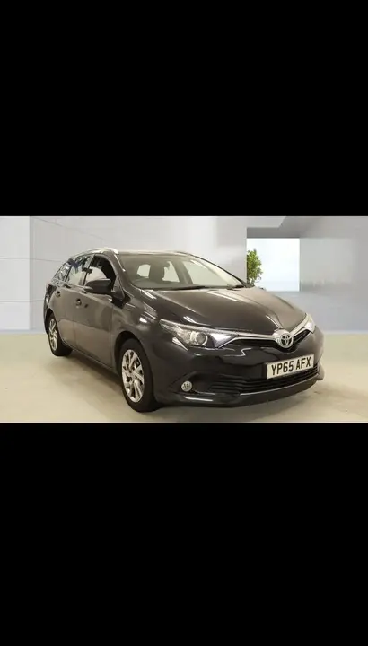 Toyota Auris 2015 photo 2
