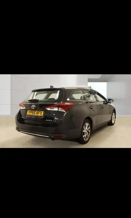 Toyota Auris 2015 photo 4