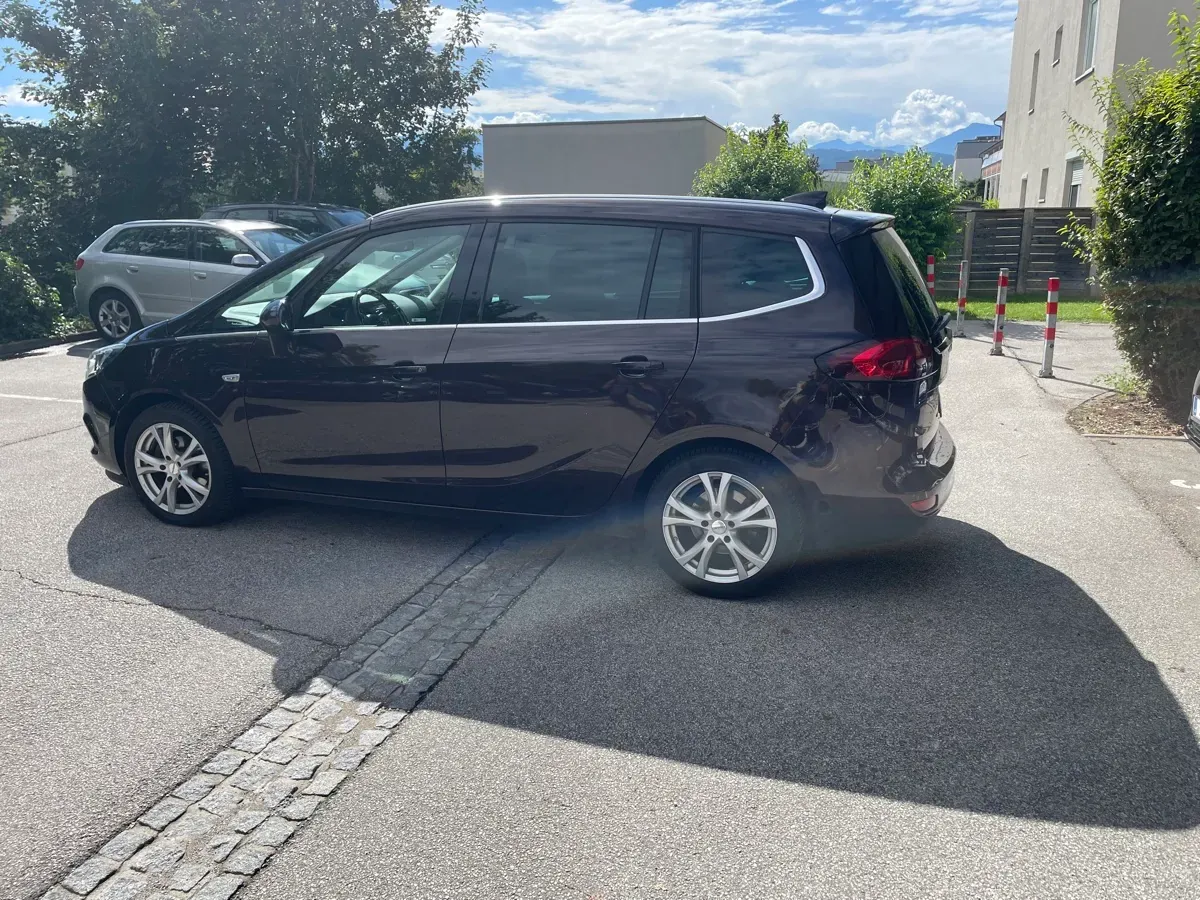 Opel Zafira Tourer 2017 photo 2