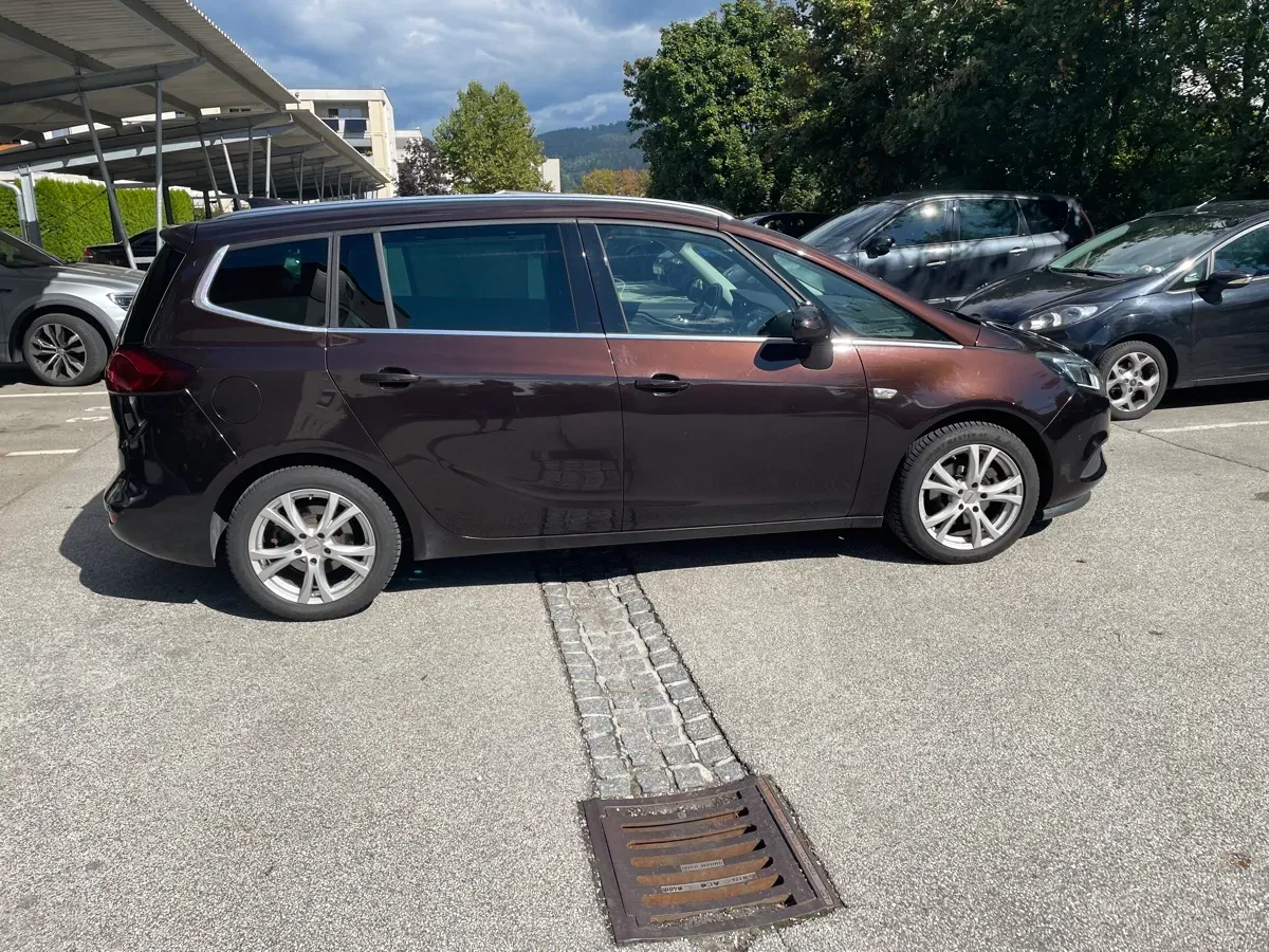 Opel Zafira Tourer 2017 photo 3