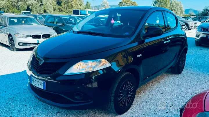 Lancia Ypsilon 2019 photo 2