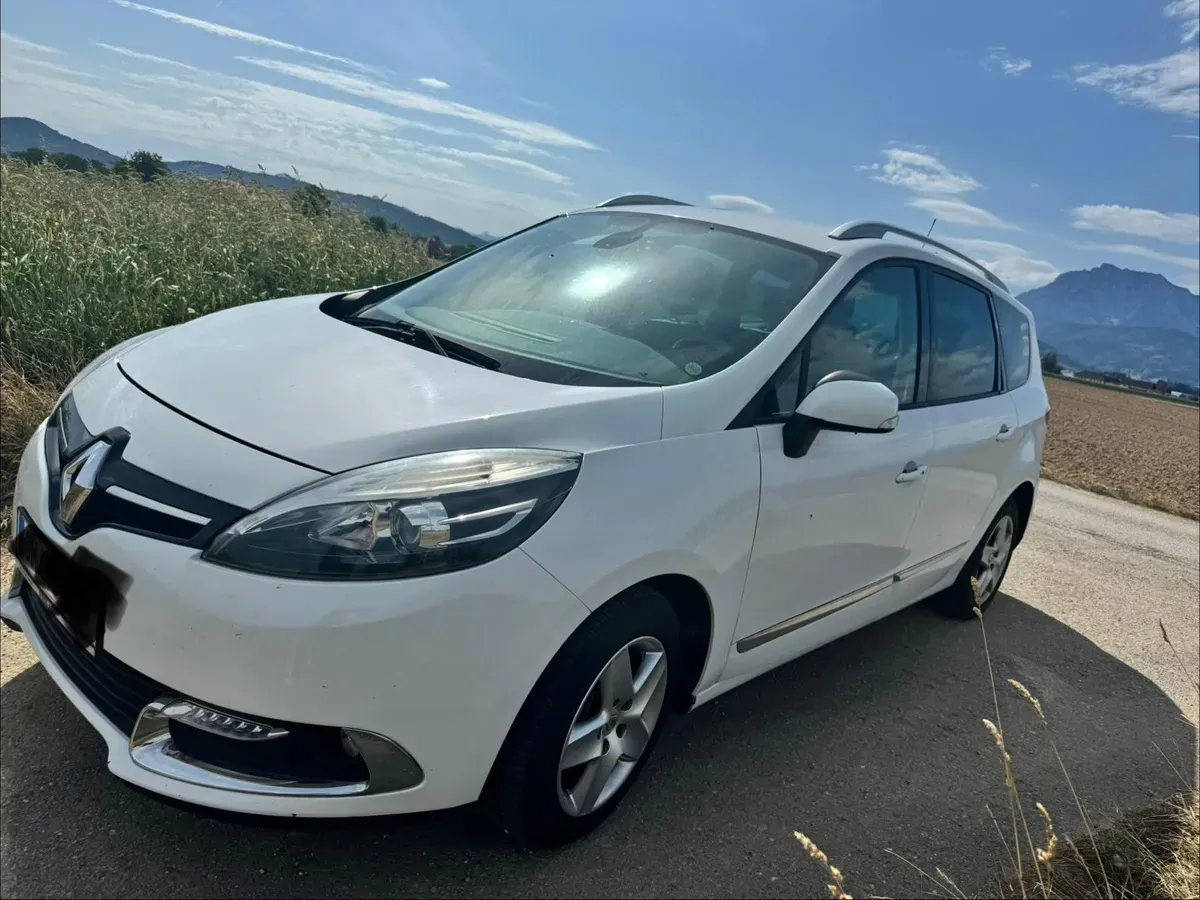 Renault Scenic 2013 photo 2