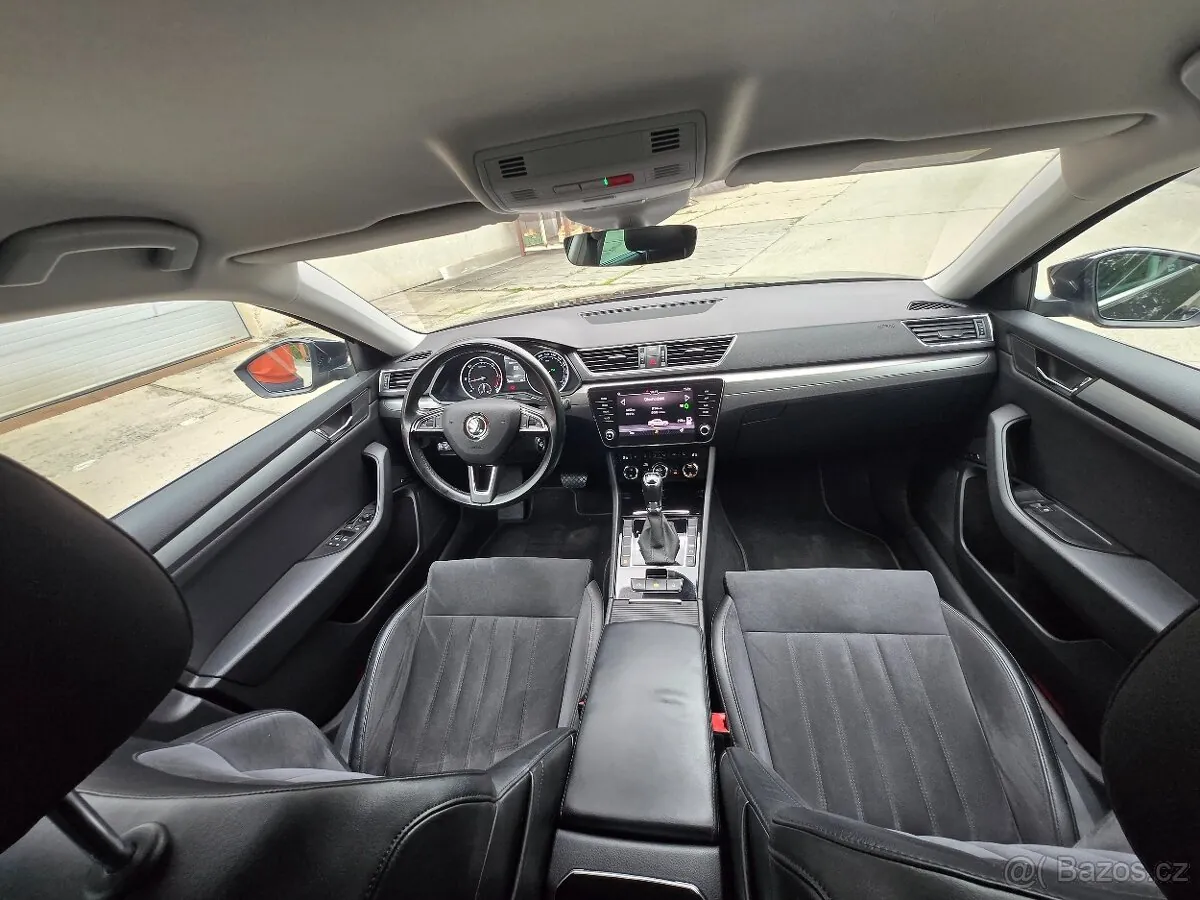 Skoda Superb 2018 photo 5
