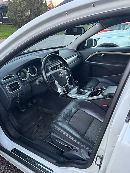 Volvo V70 2013 photo 4