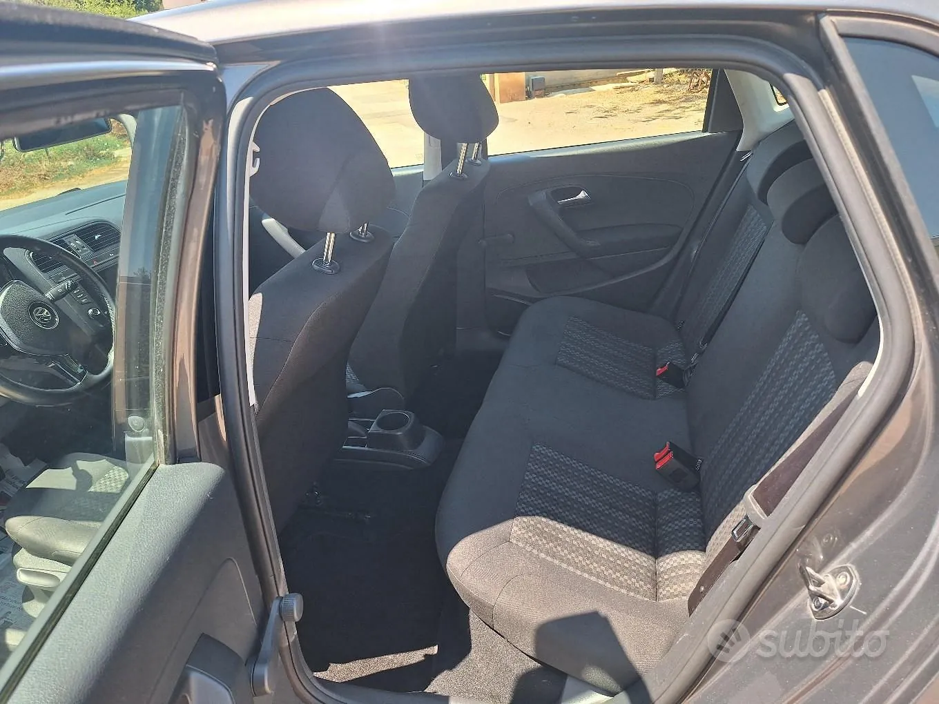 Volkswagen Polo 2017 photo 2