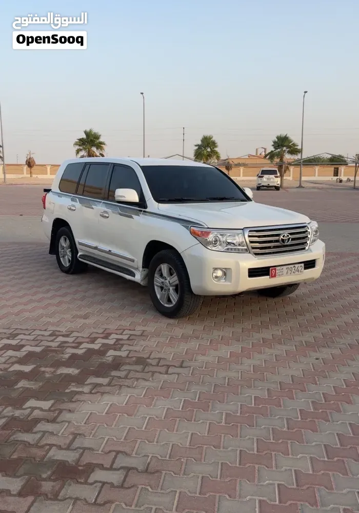 Toyota Land Cruiser Gxr 2014 photo 2