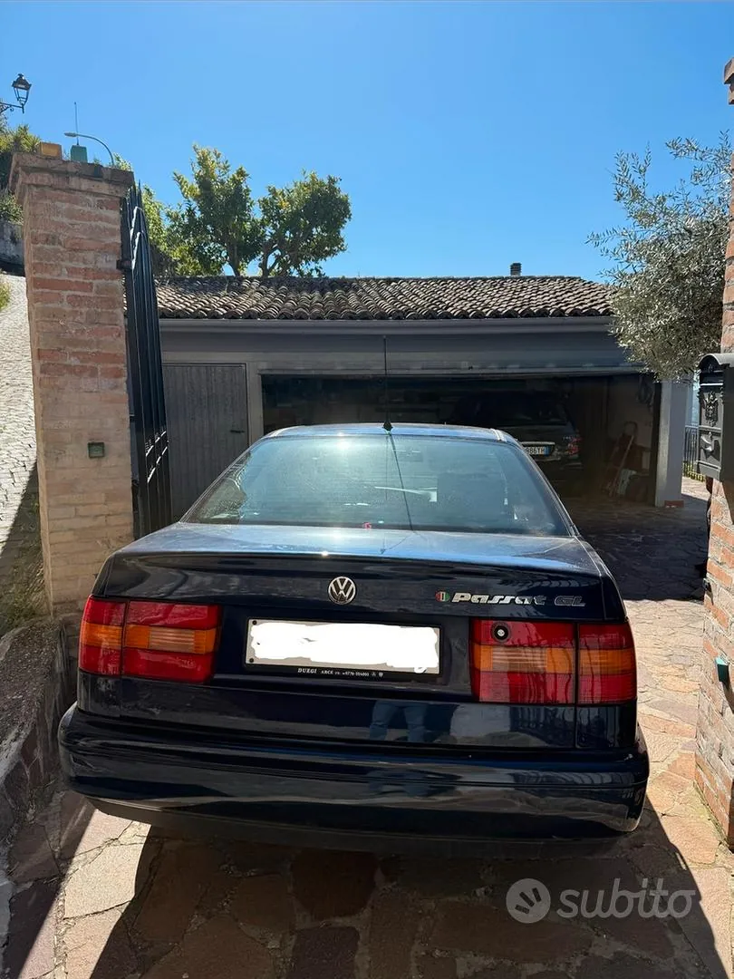 Volkswagen Passat 1995 photo 2