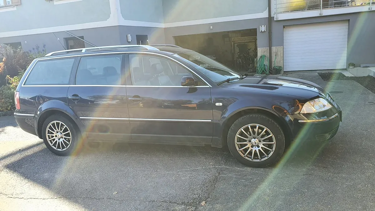 Volkswagen Passat 2002 photo 2