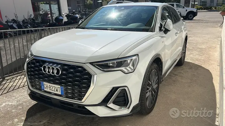Audi Q3 2022 photo 4