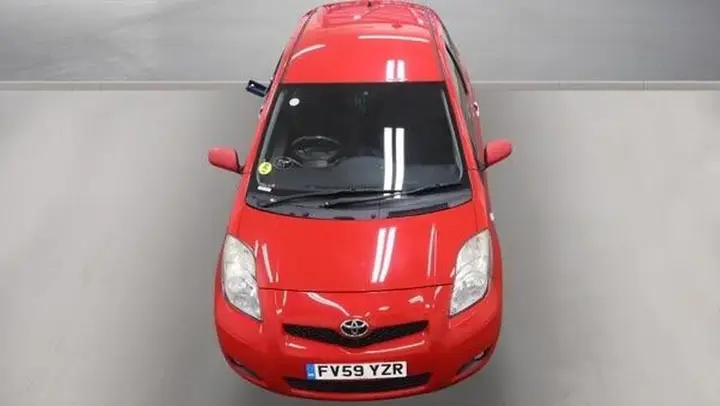 Toyota Yaris 2010 photo 2