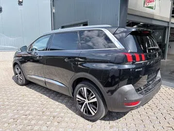 Peugeot 5008 2017 photo 3
