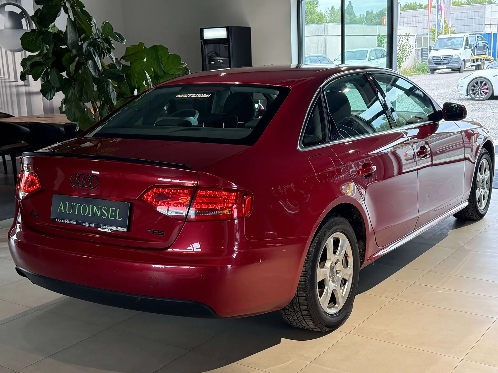 Audi A4 2011 photo 3
