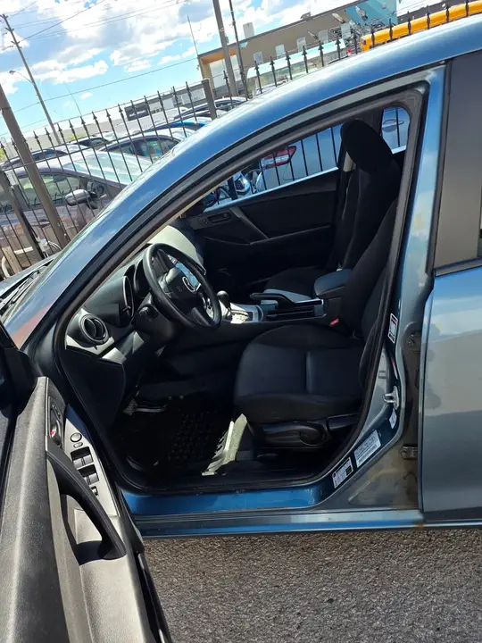 Mazda Mazda3 2010 photo 5