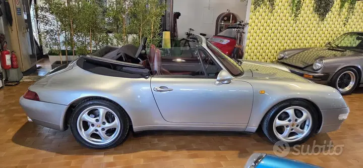 Porsche 911 1995 photo 2