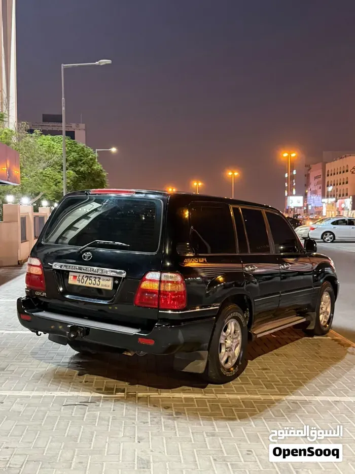 Toyota Land Cruiser 2001 photo 2