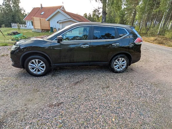 Nissan X-Trail 2014 photo 2