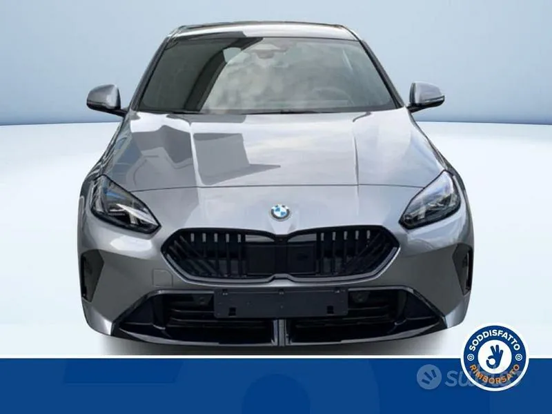 BMW 1 Series 2025 photo 3