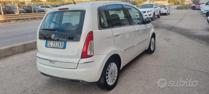 Lancia Musa 2011 photo 2