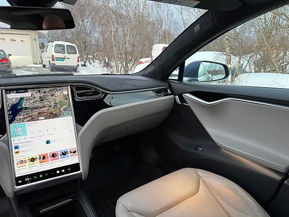 Tesla Model S 2015 photo 4