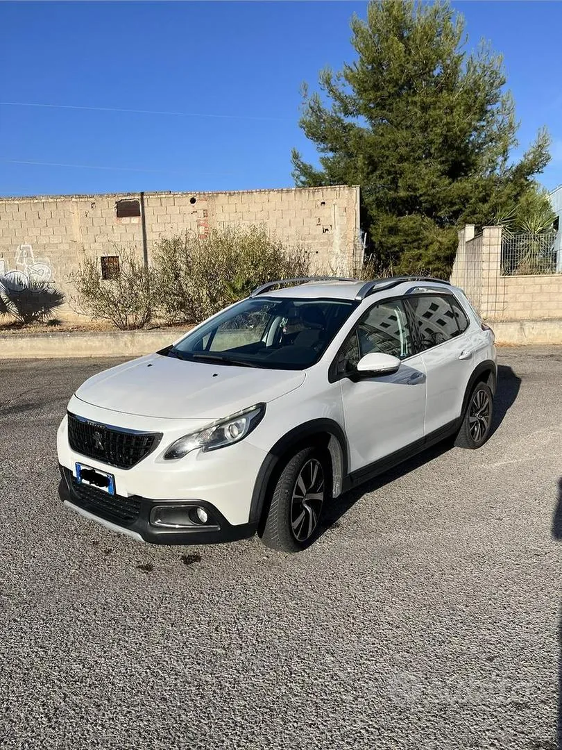 Peugeot 2008 Allure 2017 photo 2