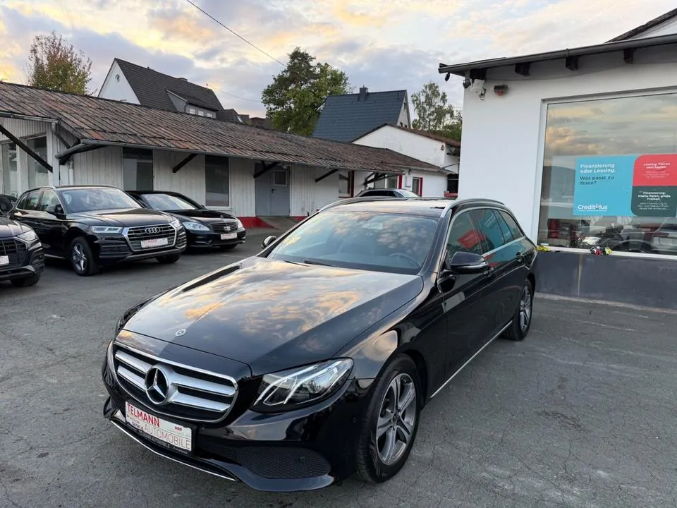 Mercedes-Benz E 220 D