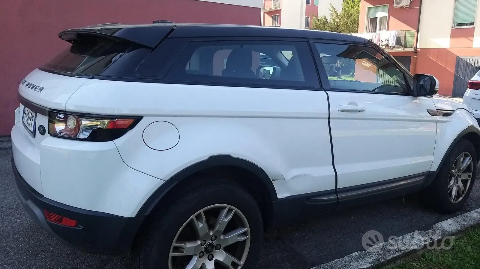 Land Rover Range Rover Evoque 2012 photo 2
