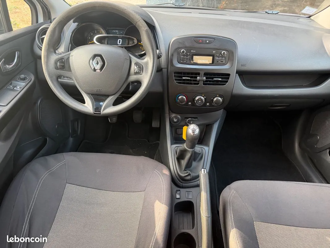 Renault Clio 2014 photo 3