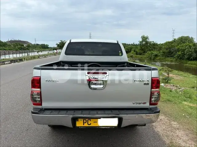 Toyota Hilux 2006 photo 2