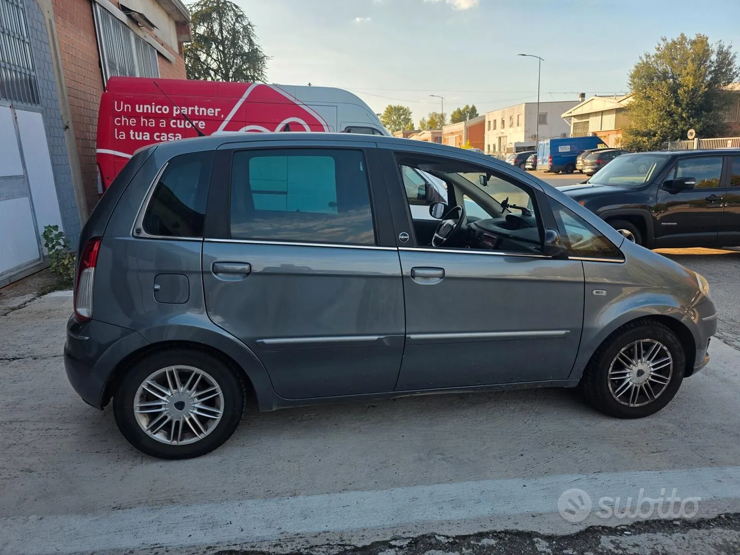 Lancia Musa 2012 photo 5