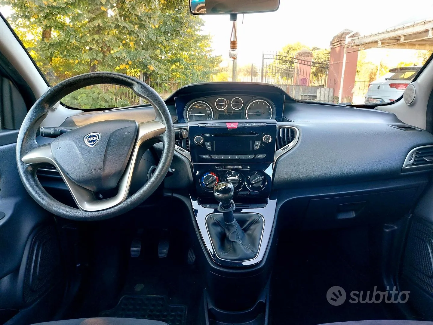 Lancia Ypsilon 2015 photo 3