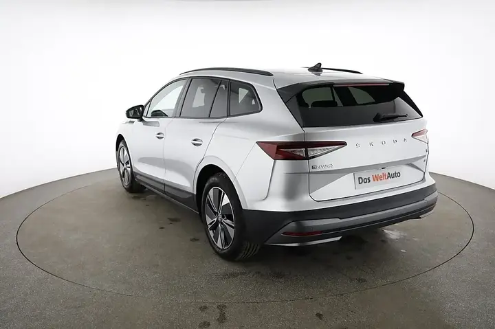 Skoda Enyaq 2023 photo 2