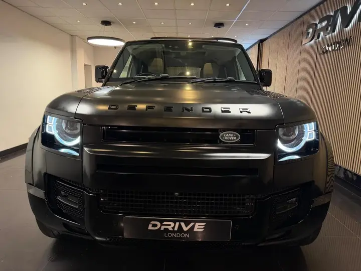 Land Rover Defender 110 2020 photo 5