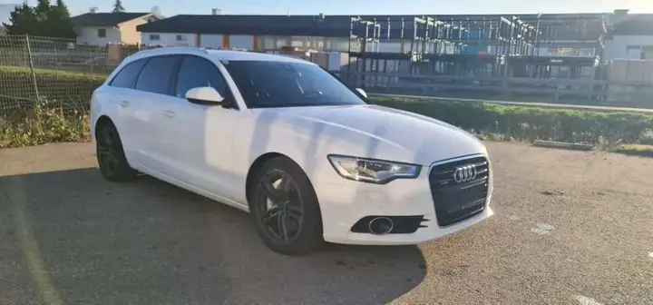 Audi A6 Avant 2012 photo 3