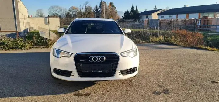 Audi A6 Avant 2012 photo 2