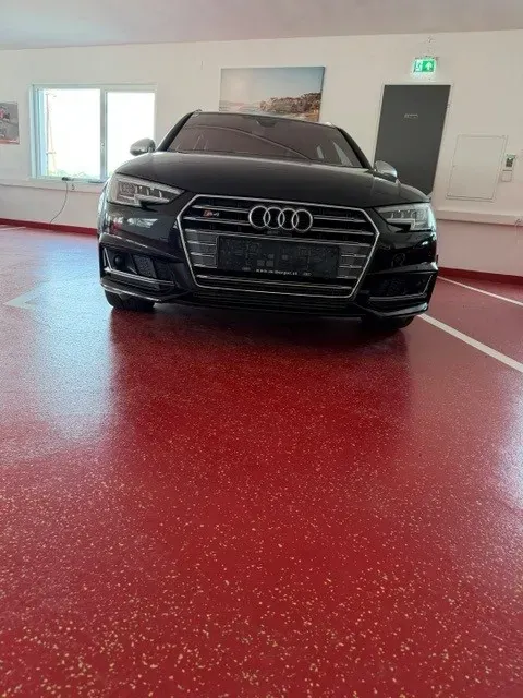 Audi A4 2016 photo 2