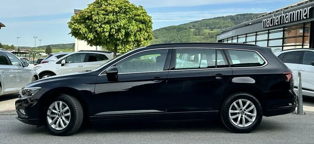 Volkswagen Passat 2023 photo 3