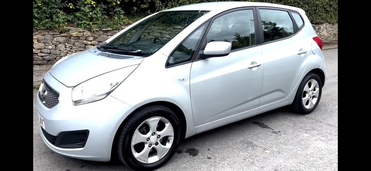 Kia Venga 2010 photo 2