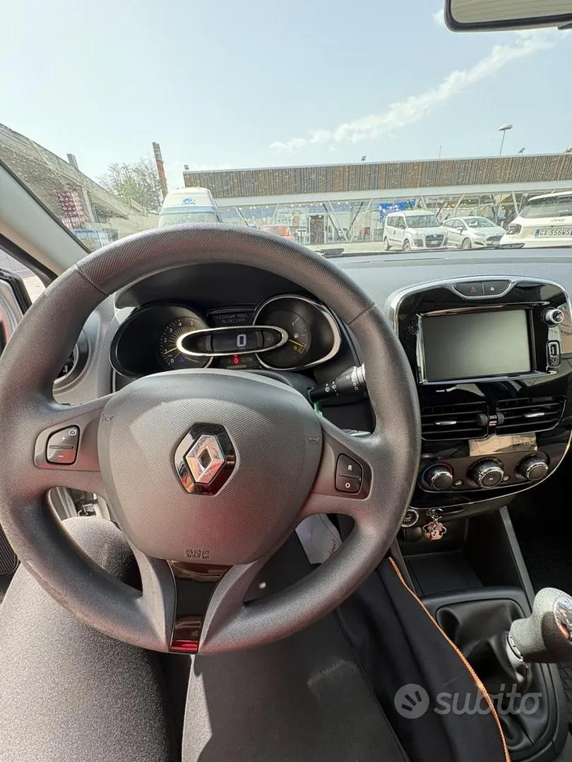 Renault Clio 2014 photo 4