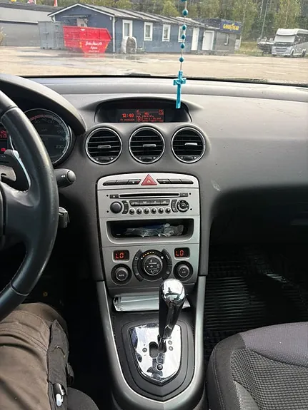 Peugeot 308 2012 photo 5