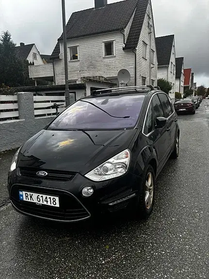 Ford S-Max 2012 photo 2