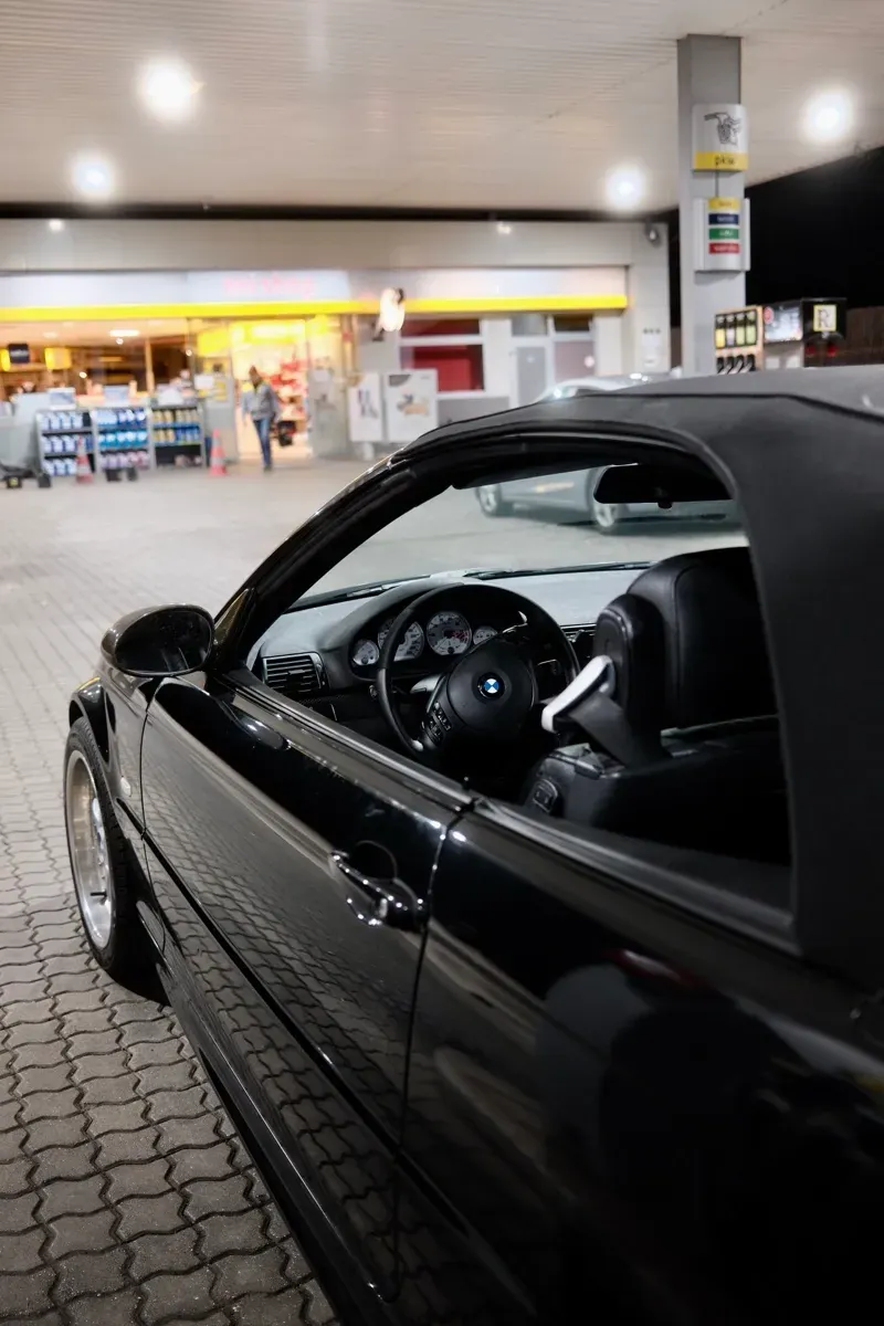 BMW 3 Series 2002 photo 2