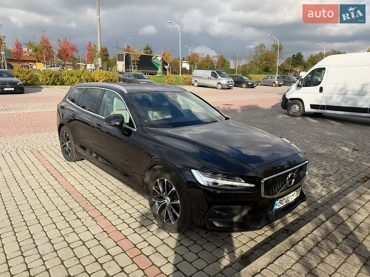 Volvo V60 2019 photo 4