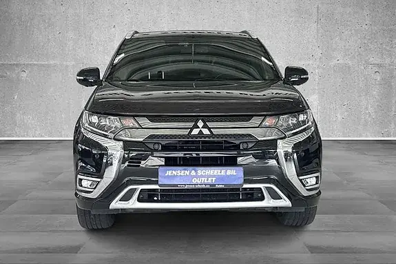 Mitsubishi Outlander 2020 photo 2