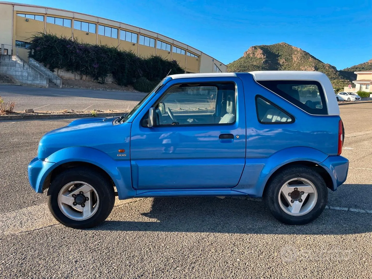 Suzuki Jimny 2005 photo 3