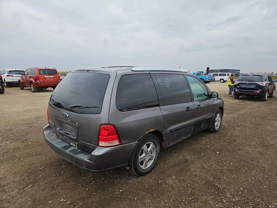 Ford Freestar 2006 photo 3