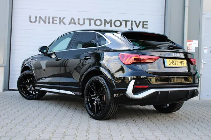 Audi Q3 2020 photo 3