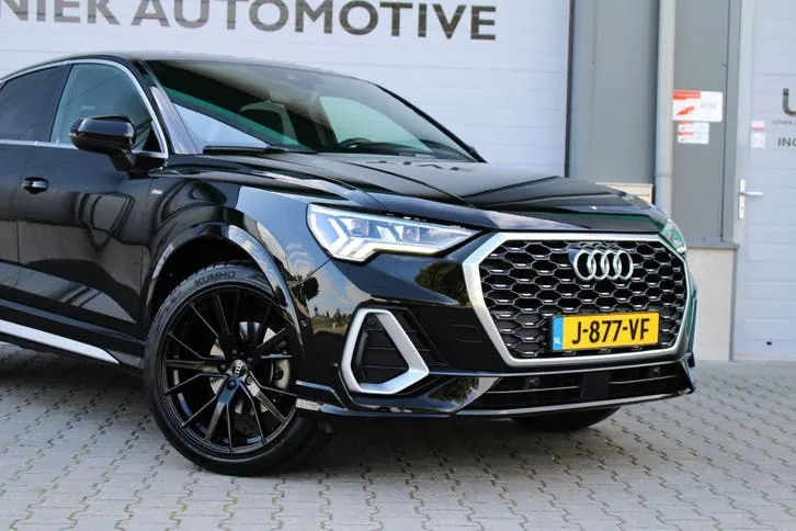 Audi Q3 2020 photo 2